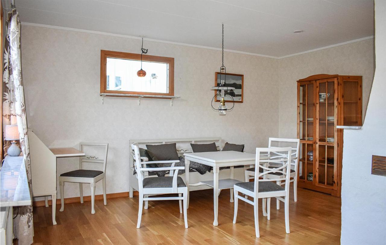 Cozy Home In Karlskrona With Kitchen Buitenkant foto
