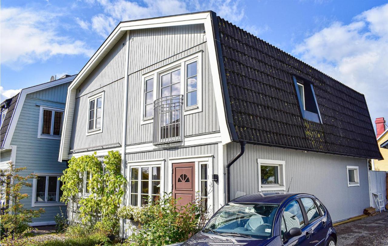 Cozy Home In Karlskrona With Kitchen Buitenkant foto